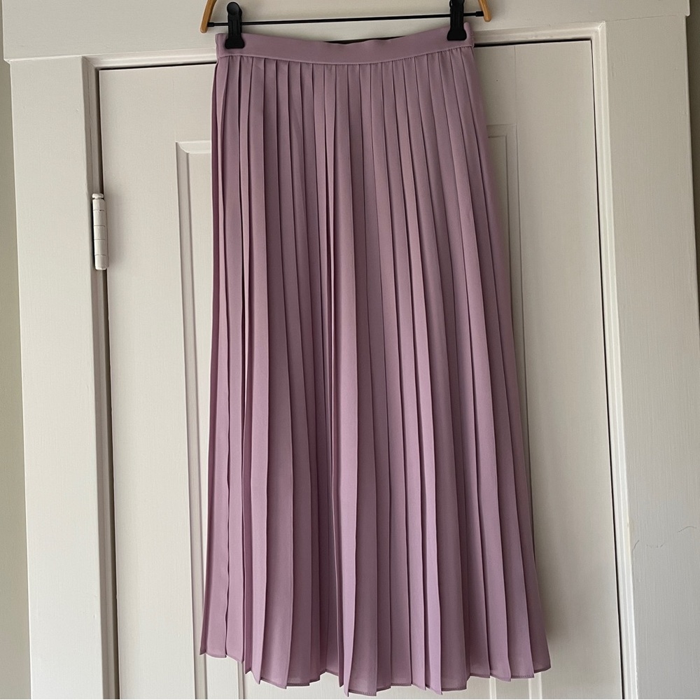 Uniqlo Lavender Pleated Midi Skirt - Size Medium